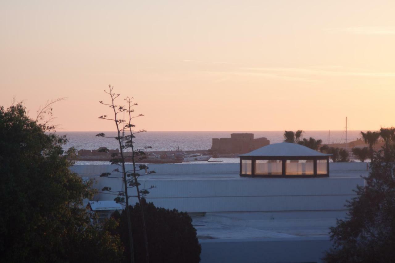 Mare Monte Seaview Boutique Apartment Paphos Buitenkant foto