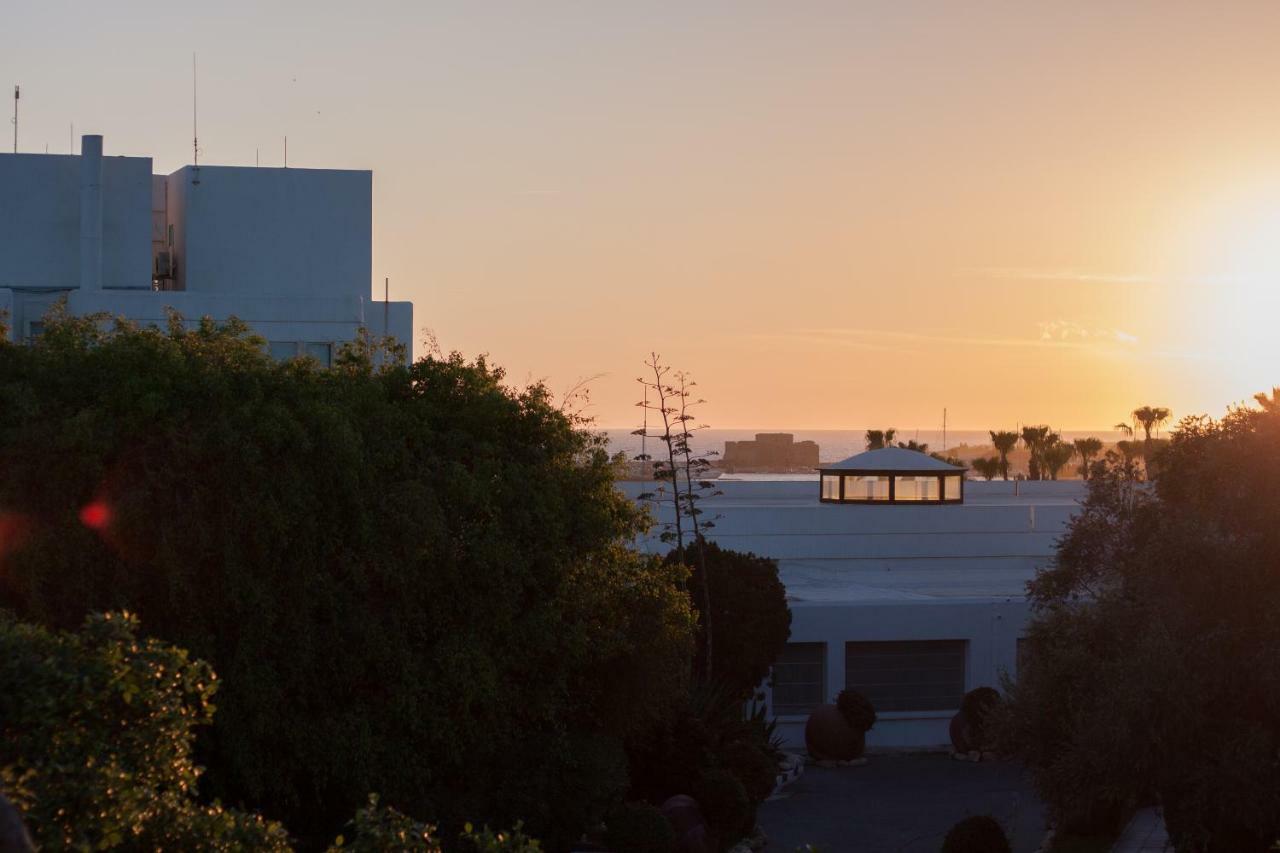 Mare Monte Seaview Boutique Apartment Paphos Buitenkant foto