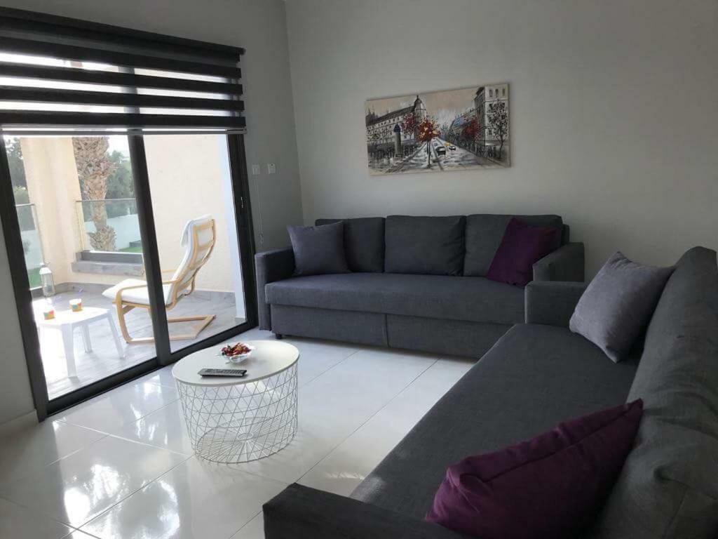 Mare Monte Seaview Boutique Apartment Paphos Buitenkant foto