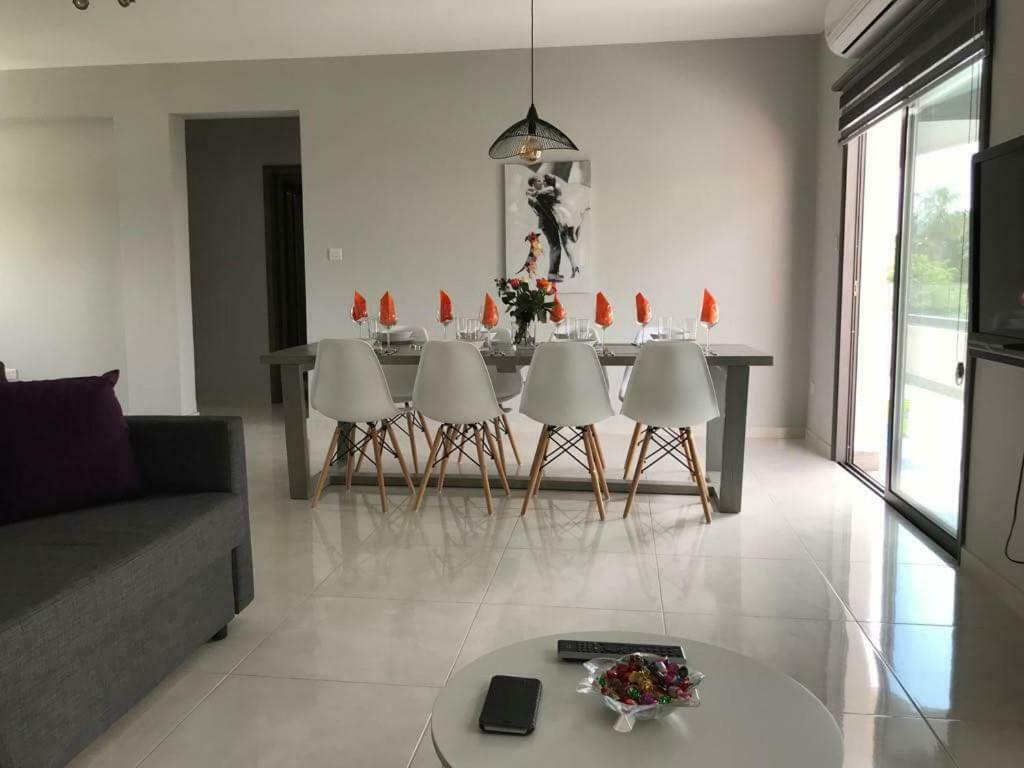 Mare Monte Seaview Boutique Apartment Paphos Buitenkant foto